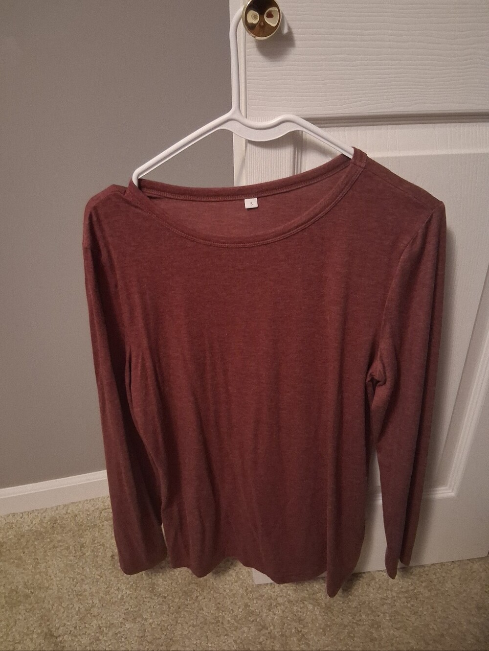 Women's unbranded long sleeve shirt